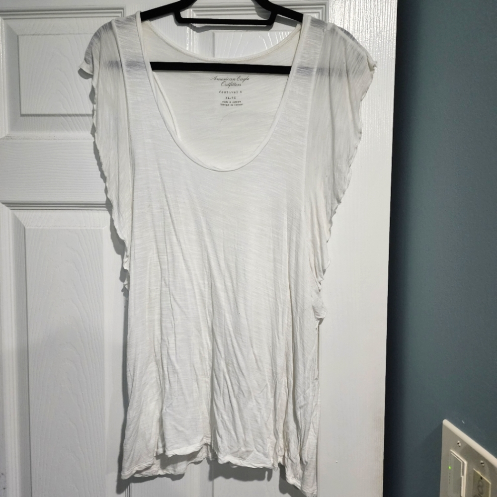 American Eagle XL short sleeve shirt